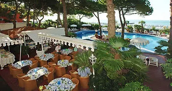 Agora Park Hotel Lido di Jesolo 3*,  İtalya
