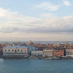 Savoia & Jolanda **** Venecia
